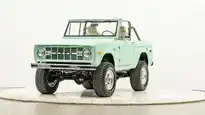 1977 Classic Ford Bronco_4 Drivers Side Front 