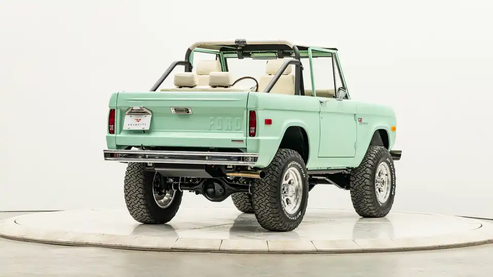 1977 Classic Ford Bronco_10 Passenger Side Rear