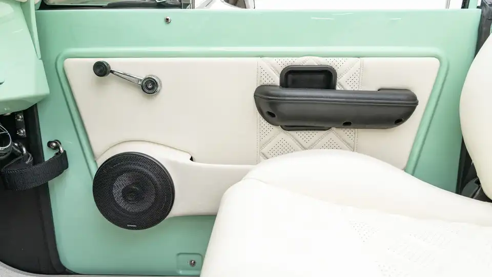1977 Classic Ford Bronco_19 Interior