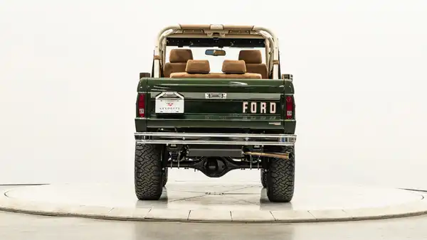 1971 Classic Ford Bronco_11 Rear Tailgate