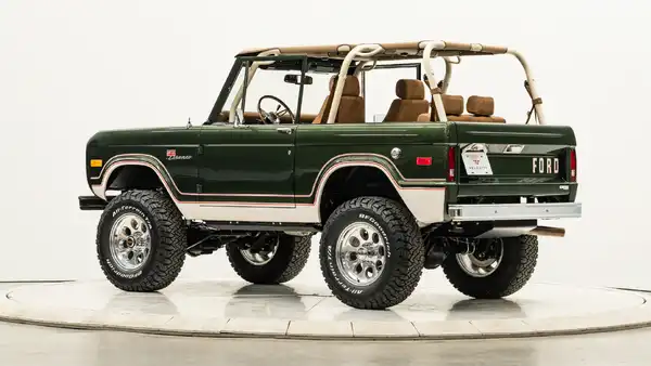 1971 Classic Ford Bronco_13 Driver Side Rear 3.4