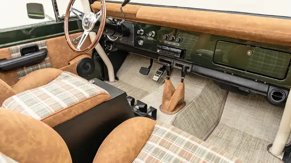 1971 Classic Ford Bronco_18 Passenger Side Interior