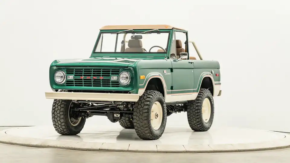 1966 Classic Ford Bronco_4 Drivers Side Front 