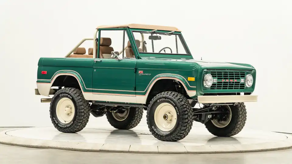 1966 Classic Ford Bronco_7 Passenger Side Front  3.4