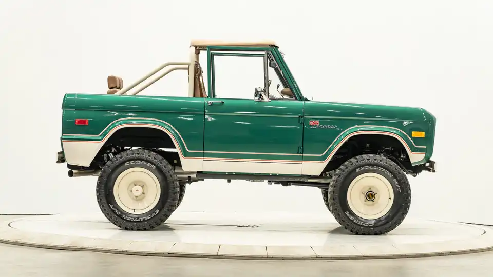 1966 Classic Ford Bronco_8 Passenger Side