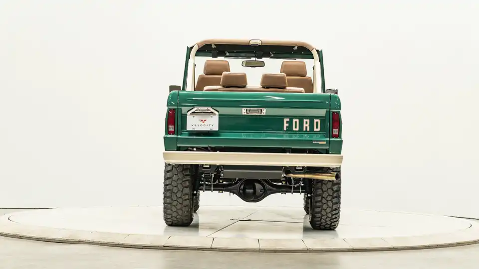 1966 Classic Ford Bronco_11 Rear Tailgate