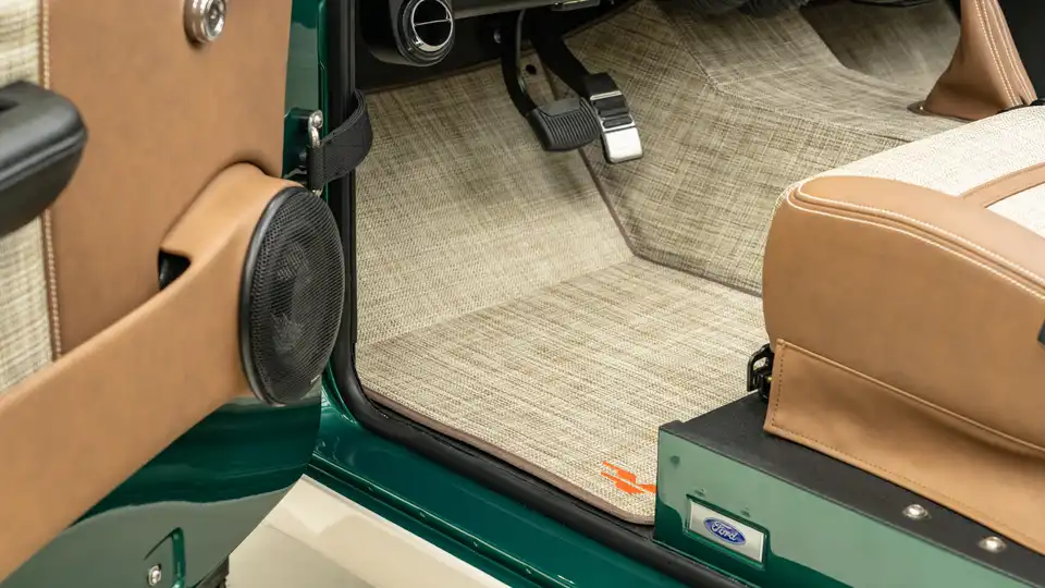 1966 Classic Ford Bronco_17 Front Interior