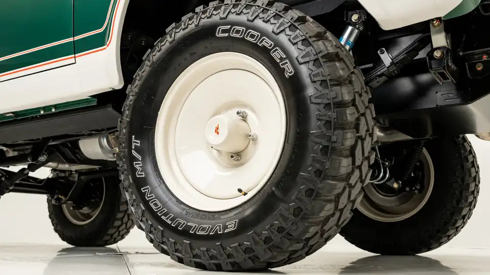 1966 Classic Ford Bronco_25 Exterior 