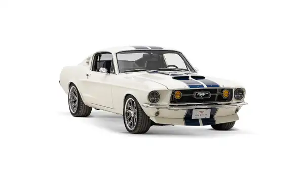 1968 Classic Ford Mustang_6 Passenger Side Front 
