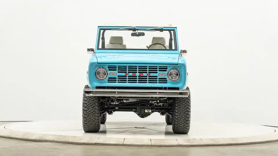 1971 Classic Ford Bronco_5 Front