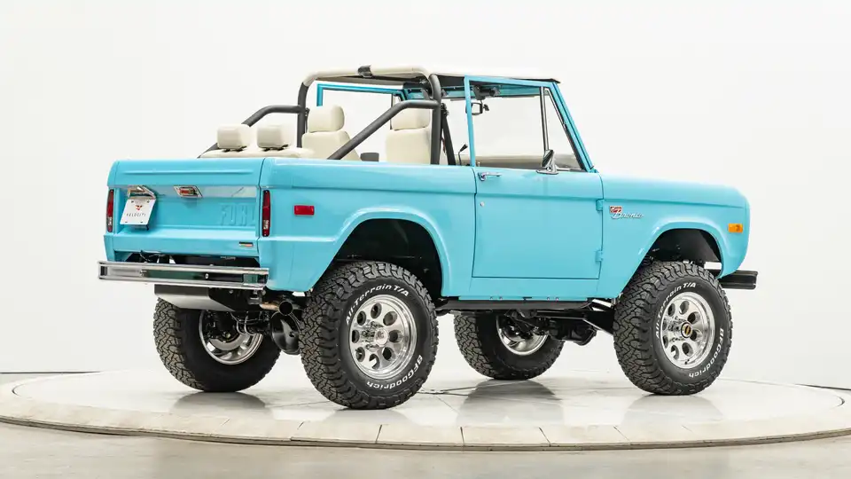 1971 Classic Ford Bronco_9 Passenger Side Rear 3