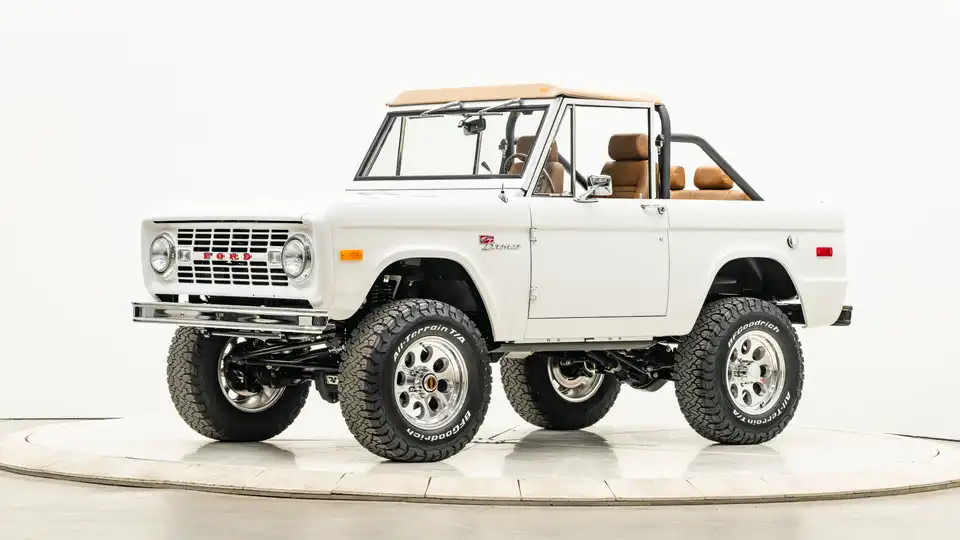 1955 Classic Ford Bronco_3 Drivers Side Front 3.4
