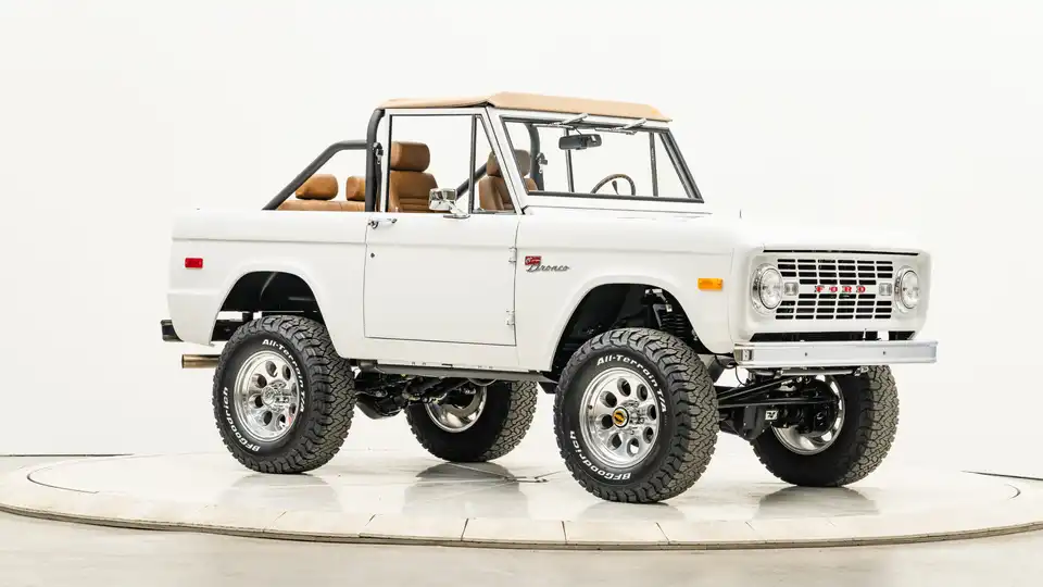 1955 Classic Ford Bronco_7 Passenger Side Front  3.4