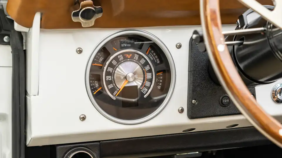 1955 Classic Ford Bronco_15 Dakota Digital Gauges