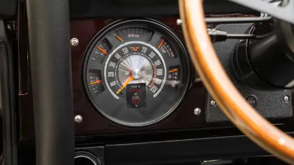1968 Classic Ford Bronco_15 Dakota Digital Gauges