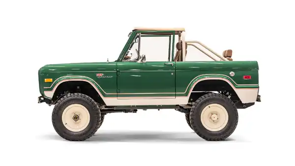 1977 Classic Ford Bronco_2 Drivers Side 