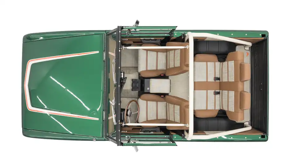 1977 Classic Ford Bronco_Lifestyle