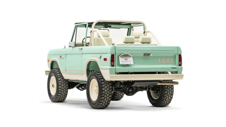 1974 Classic Ford Bronco_12Driver Side Rear