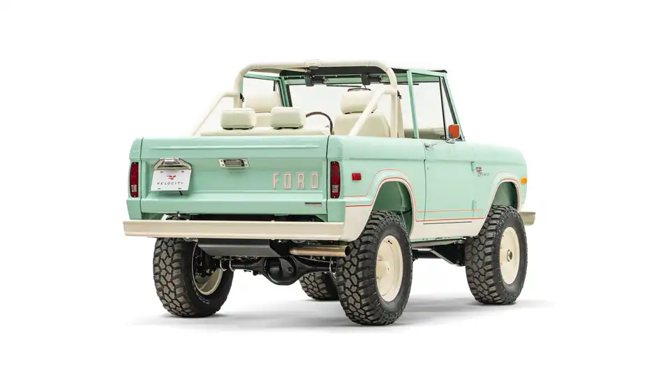 1974 Classic Ford Bronco_10 Passenger Side Rear
