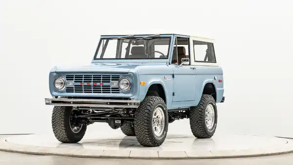 1970 Classic Ford Bronco_4 Drivers Side Front 