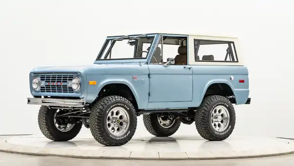1970 Classic Ford Bronco_3 Drivers Side Front 3.4