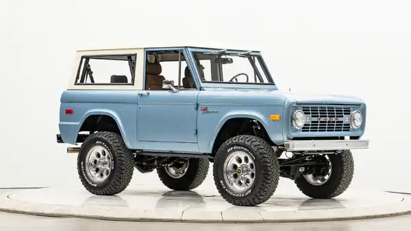 1970 Classic Ford Bronco_7 Passenger Side Front  3.4