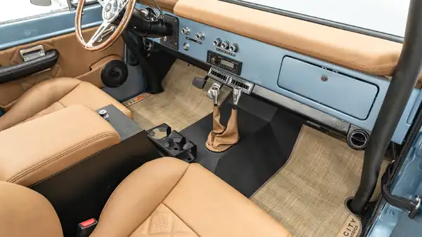 1970 Classic Ford Bronco_18 Passenger Side Interior