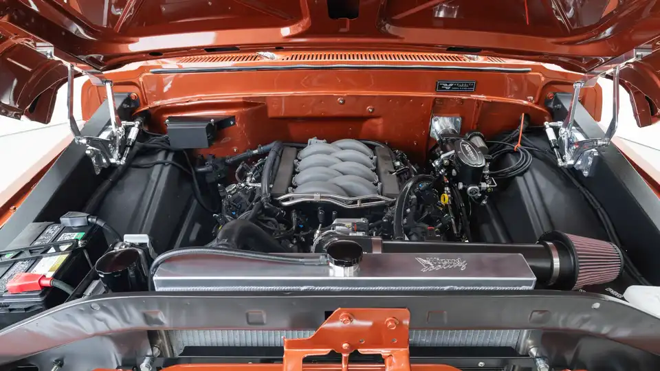 1970 Classic Ford F150_33 5.0L Ford Coyote Engine