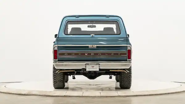 1971 Classic Chevy K5 Blazer_11 Rear Tailgate