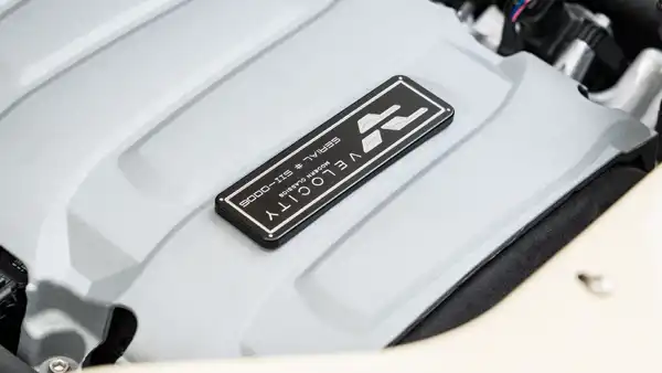 1973 Classic International Scout II_28 V8 Coyote Engine