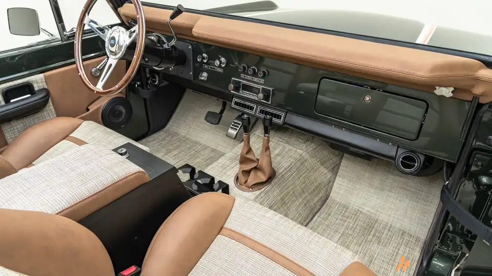 1967 Classic Ford Bronco_18 Passenger Side Interior