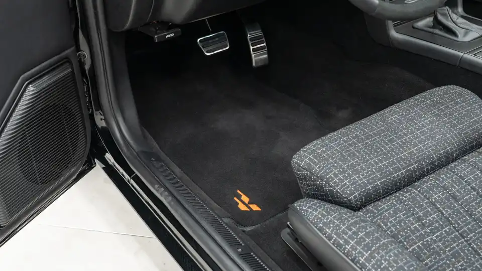 1991 Foxbody Mustang_17 Front Interior