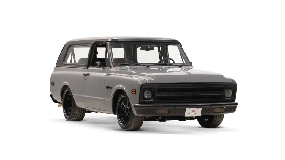 1972 Chevy K5 Blazer_6 Passenger Side Front 