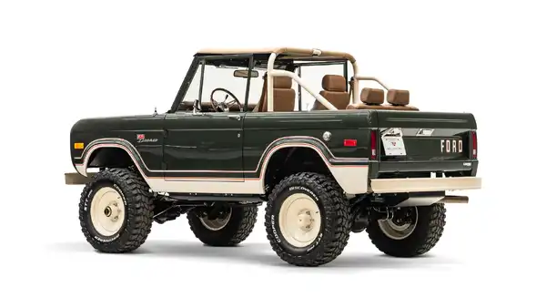 1973 Classic Ford Bronco_13 Driver Side Rear 3.4