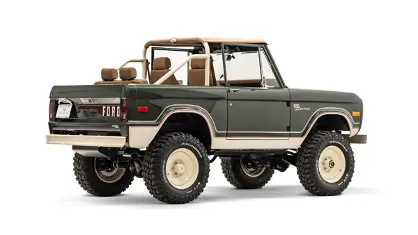 1973 Classic Ford Bronco_9 Passenger Side Rear 3