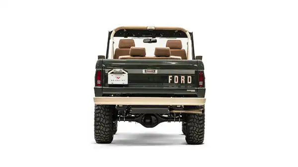 1973 Classic Ford Bronco_11 Rear Tailgate