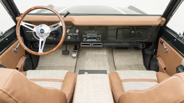 1973 Classic Ford Bronco_14 15 Driver Side Interior
