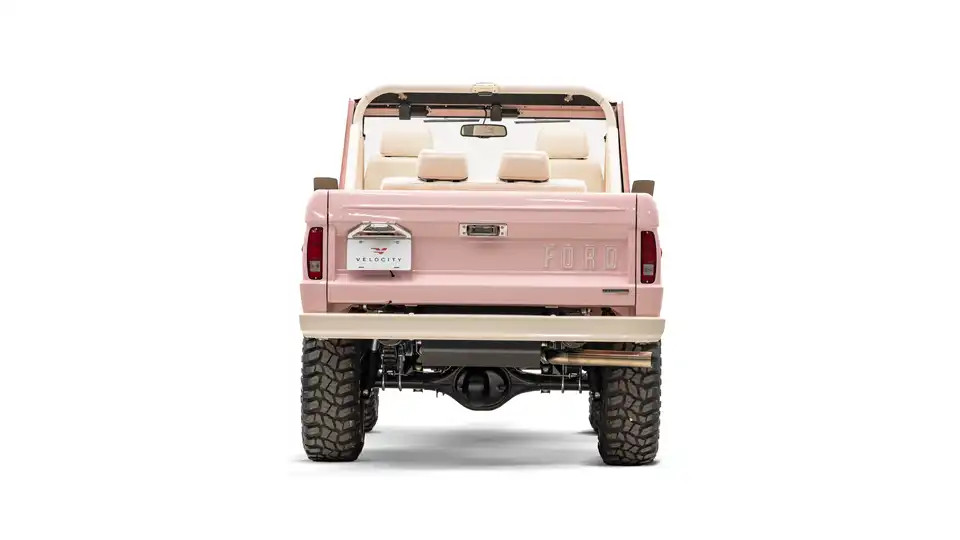 1973 Classic Ford Bronco_11 Rear Tailgate
