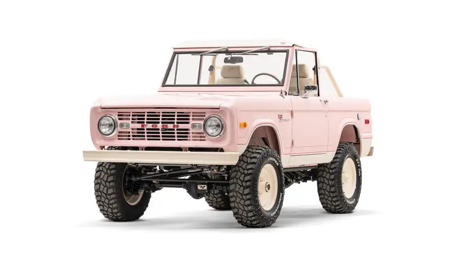 1973 Classic Ford Bronco_4 Drivers Side Front 