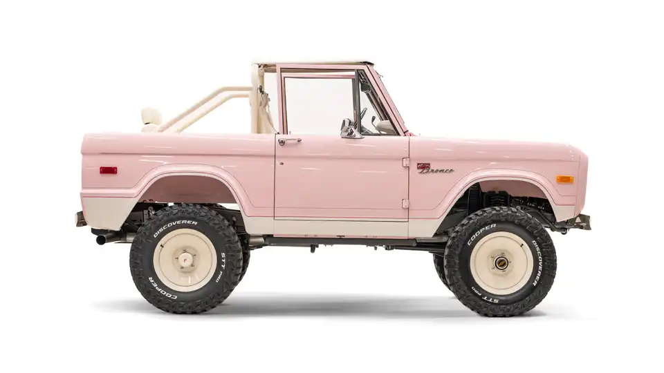 1973 Classic Ford Bronco_8 Passenger Side