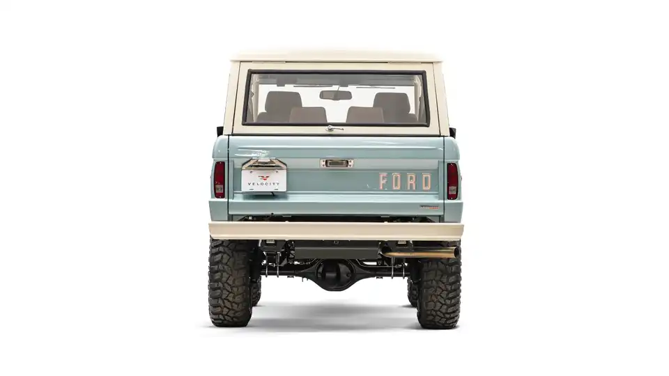 1973 Classic Ford Bronco_11 Rear Tailgate