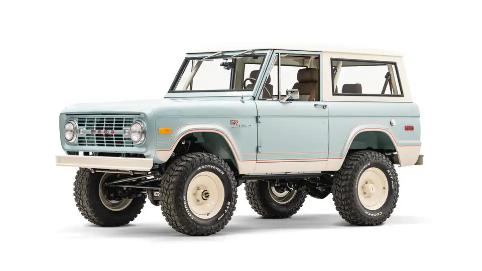 1973 Classic Ford Bronco_3 Drivers Side Front 3.4