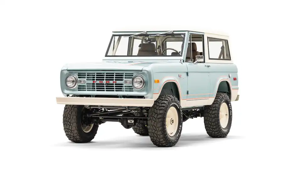 1973 Classic Ford Bronco_4 Drivers Side Front 