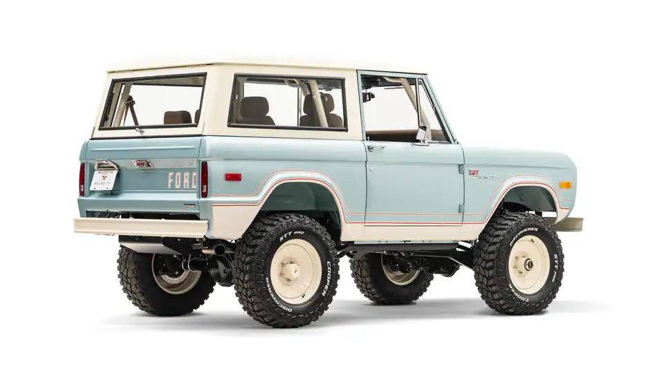 1973 Classic Ford Bronco_9 Passenger Side Rear 3