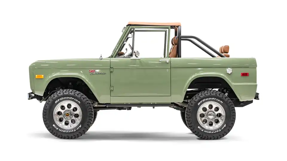1974 Classic Ford Bronco_2 Drivers Side 