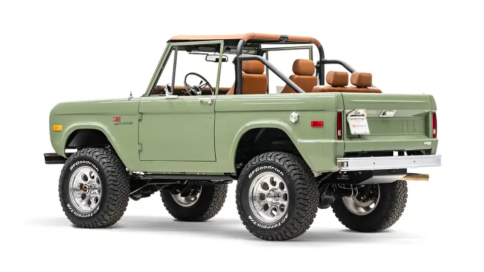 1974 Classic Ford Bronco_13 Driver Side Rear 3.4