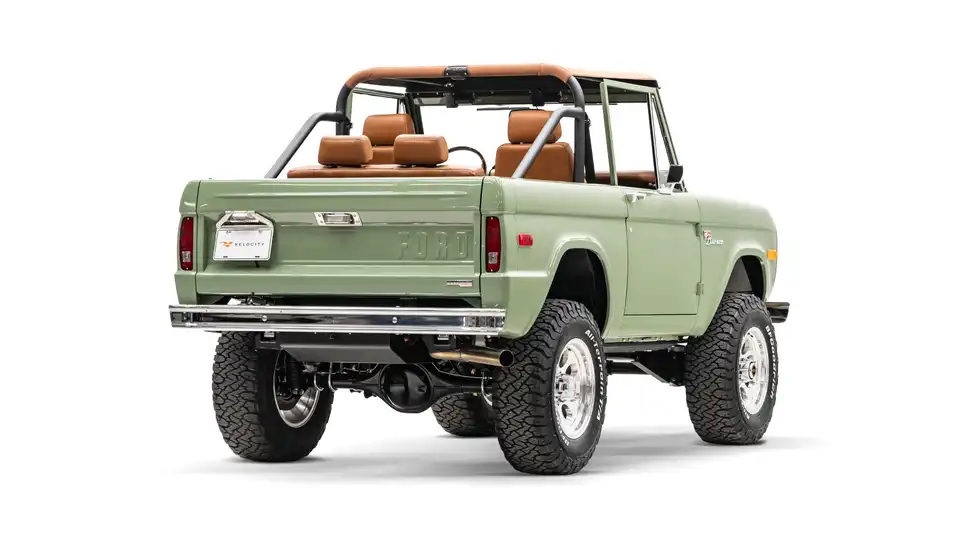 1974 Classic Ford Bronco_10 Passenger Side Rear