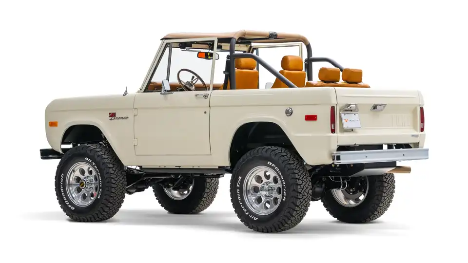 1971 Classic Ford Bronco_13 Driver Side Rear 3.4