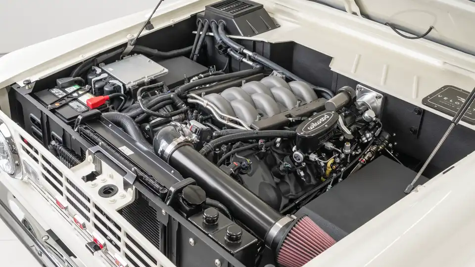 1971 Classic Ford Bronco_34 Engine Bay