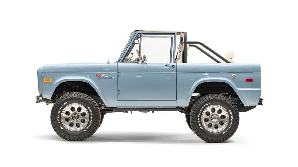 1977 Classic Ford Bronco_2 Drivers Side 